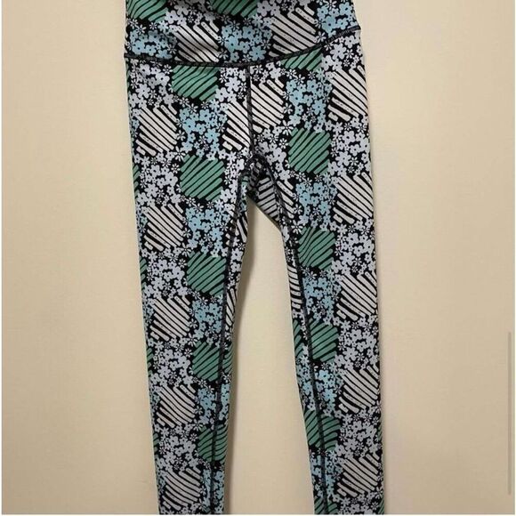 Free People Lose Control Leggings Daisy Check Print FP Movement Size XS - Picture 5 of 9